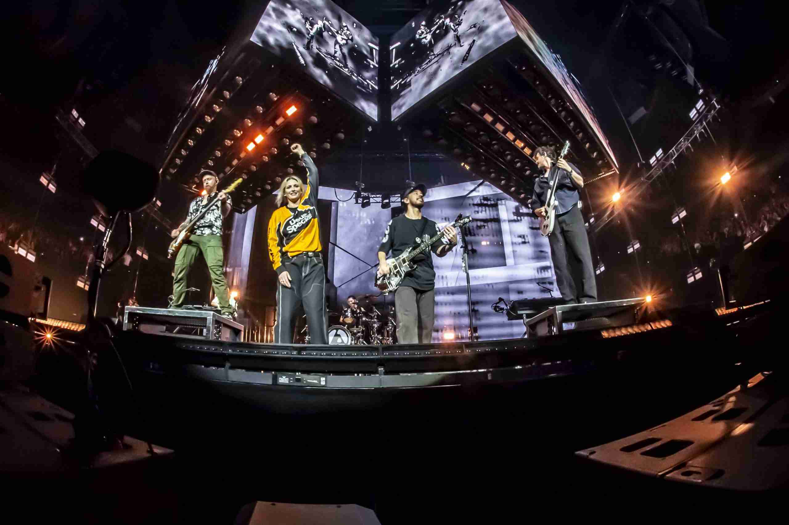 Review Scene: Linkin Park, Rod Laver Arena, 8th March 2026 by Byron Boukouvalas.