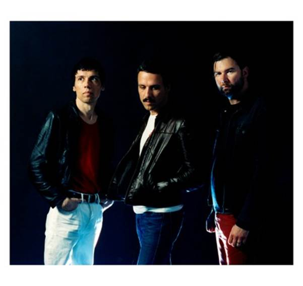 Q&A Scene: Gary Jarman ~ THE CRIBS
