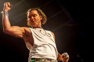 Bush-Under-the-Southern-Stars-Big-Top-Luna-Park-23rd-March-2022-by-Mandy-Hall-17-of-30