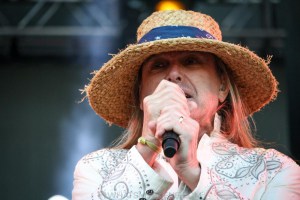 Cheap-Trick-UTSS-Hastings-Foreshore-Mornington-12th-March-2022-by-Paul-Miles-25-of-48