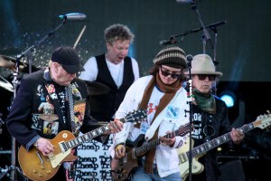 Cheap-Trick-UTSS-Hastings-Foreshore-Mornington-12th-March-2022-by-Paul-Miles-34-of-48