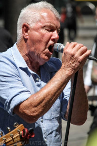 Daryl Braithwaite, CBD streets, Melbourne 24th Dec 2021 by Paul Miles