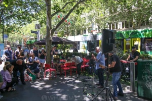 Daryl Braithwaite, CBD streets, Melbourne 24th Dec 2021 by Paul Miles