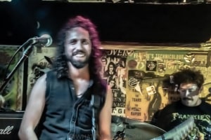Dave-Eastgate-and-Boner-Contention-Frankies-Pizza-Sydney-9th-March-2022-by-Mary-Boukouvalas-8-of-11