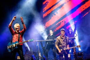 Icehouse at By the C, Catani Gardens, Melbourne 14th March 2021 by Paul Miles (59 of 73)