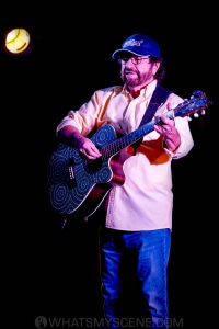 Kevin Bloody Wilson, Commercial Hotel, Melbourne 27th March 2021 by Paul Miles (40 of 46)
