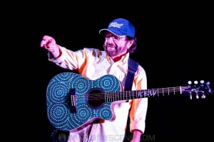Kevin Bloody Wilson, Commercial Hotel, Melbourne 27th March 2021 by Paul Miles (7 of 46)