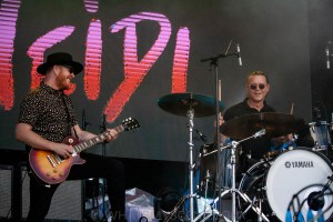 Killing Heidi at By the C, Catani Gardens, Melbourne 14th March 2021 by Paul Miles (28 of 38)