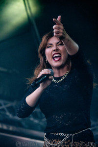 Killing Heidi at By the C, Catani Gardens, Melbourne 14th March 2021 by Paul Miles (33 of 38)