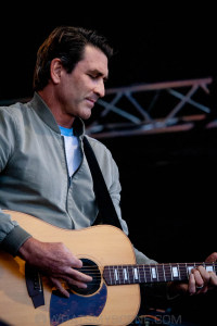 Pete Murray at By the C, Catani Gardens, Melbourne 14th March 2021 by Paul Miles (13 of 34)