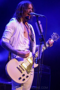 The Darkness, Forum Theatre, Melbourne 14th March 2020 by Paul Miles (24 of 40)